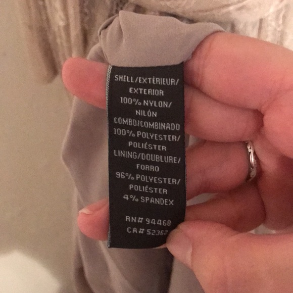 Vera Wang Beige Lace Gown - Picture 6 of 6